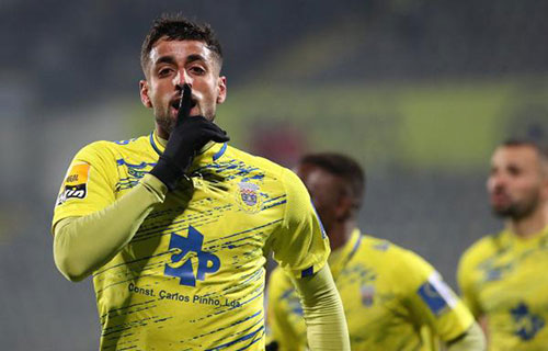 الدباغ يقود “آروكا” لانتصار كاسح في الدوري البرتغالي