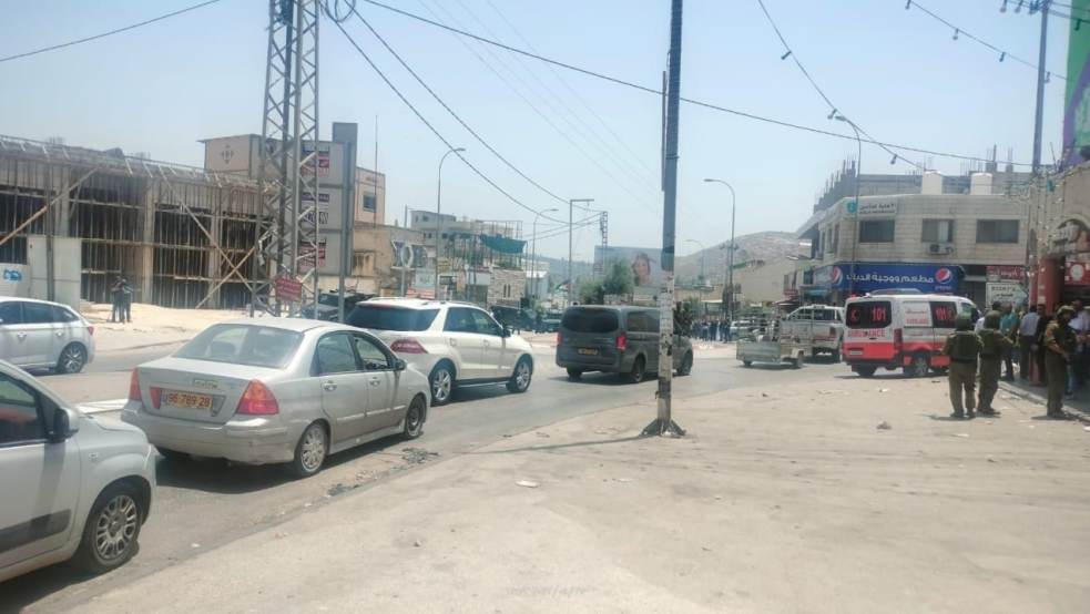 إصابات بالاختناق وتحطيم 15 محلا و20 مركبة في اعتداء للاحتلال ومستوطنيه على حوارة-الحياة الجديدة