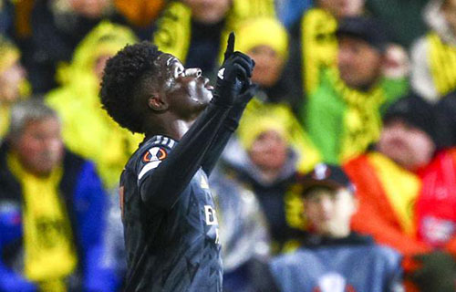 أرسنال يعزز صدارته وبيتيس يتعثّر