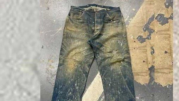 عُمره أكثر من قرنين.. حكاية “جينز” بيع بـ78400 دولار