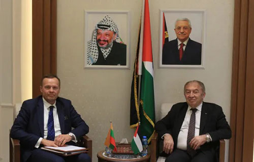 بحث سبل تطوير العلاقات التجارية بين فلسطين وليتوانيا