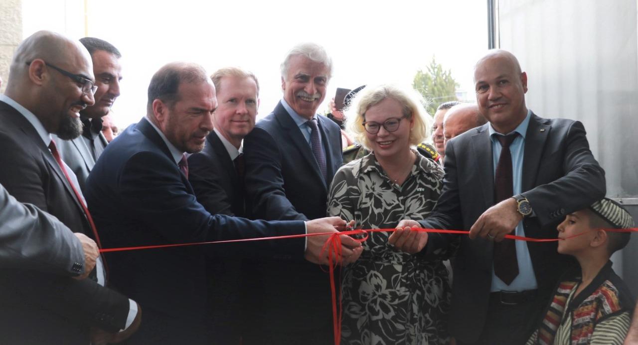 عورتاني ومحافظ سلفيت يفتتحان مدرسة ويضعان حجر الأساس لأخرى في بلدة بديا-الحياة الجديدة