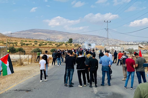إصابات خلال مواجهات مع الاحتلال ومستوطنون يعتدون على المواطنين في الضفة-الحياة الجديدة