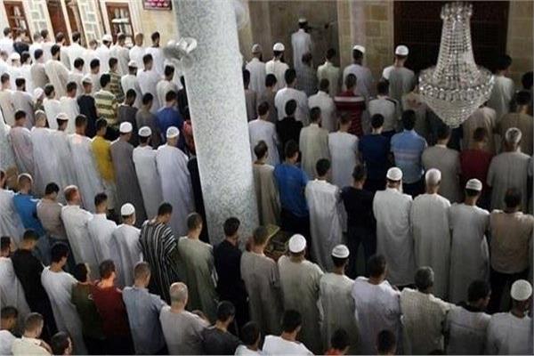 الجزائريون يؤدون صلاة «الاستسقاء» بسبب تأخر سقوط المطر