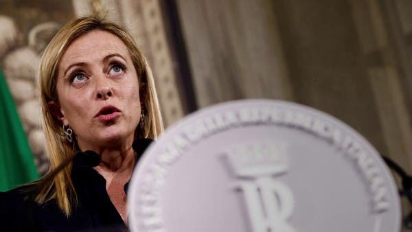 ميلوني تبدأ المهمة الصعبة في إيطاليا.. وشبح فشل تراس في بريطانيا يهددها