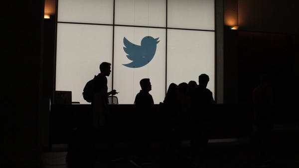 الموظفون وراء منصات التواصل الاجتماعي.. الأعداد قد تصدمك!