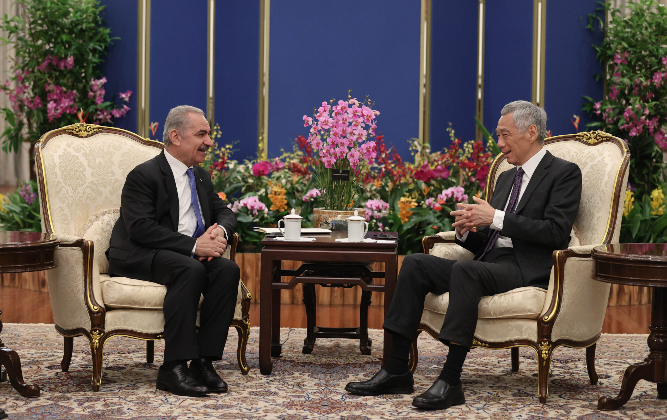 اشتية يلتقي نظيره السنغافوري ويؤكد ضرورة وجود ضغط دولي للحفاظ على حل الدولتين-الحياة الجديدة