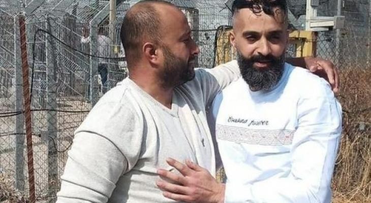 أمضى 16 عامًا.. الاحتلال يفرج عن أسير من مخيم بلاطة-الحياة الجديدة