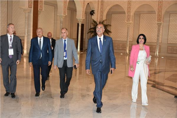 «أبو الغيط» يصل الجزائر للمشاركة في الاجتماعات التحضيرية للقمة العربية