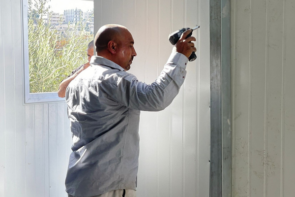 الاحتلال يجبر مقدسيا على هدم جزء من منزله في بلدة الطور-الحياة الجديدة