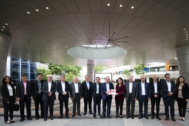 اشتية يثمن موقف سنغافورة الثابت والداعم لحل الدولتين-الحياة الجديدة