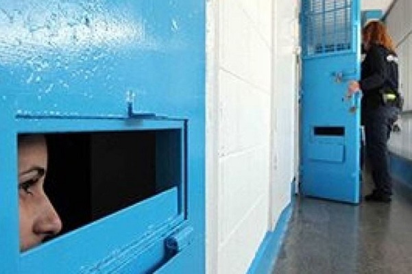 نادي الأسير يحمّل الاحتلال المسؤولية عن مصير الأسيرة أزهار عساف-الحياة الجديدة