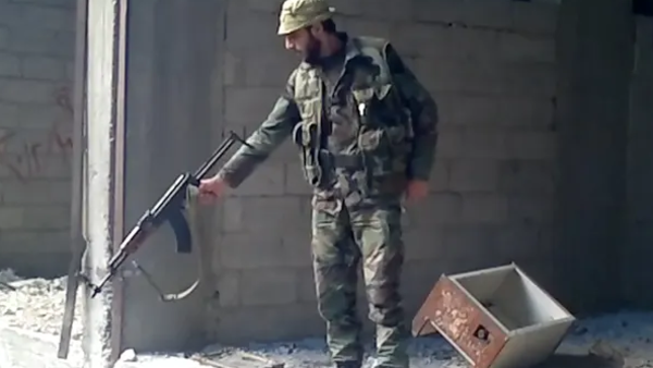 فيديو جديد لنساء رمين بالرصاص وأحرقن بحفرة.. سفّاح التضامن طليق