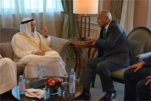 «أبو الغيط» يلتقي وزير الخارجية الكويتي قبيل انعقاد قمة الجزائر
