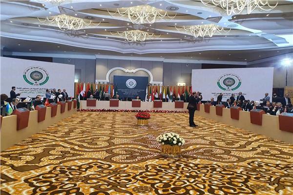 انطلاق اجتماع وزراء الخارجية العرب تحضيرًا للقمة العربية الـ31 بالجزائر