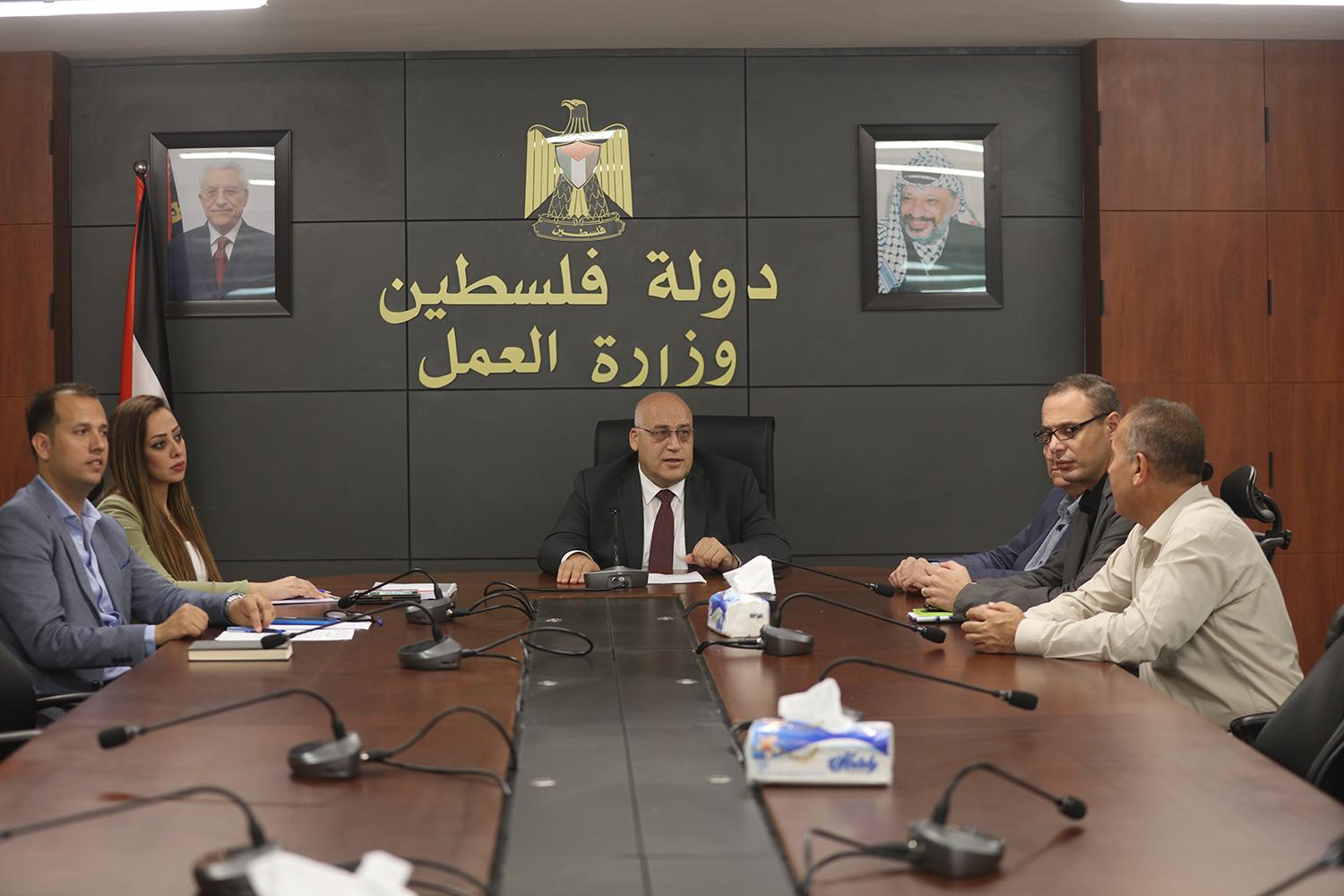  إطلاق بوابة تسجيل الباحثين عن عمل-الحياة الجديدة