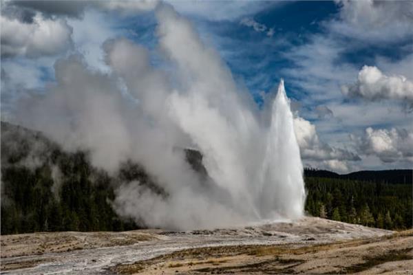 الصخور الفائقة.. ثورة توفر طاقة نظيفة للعالم بلا حدود 