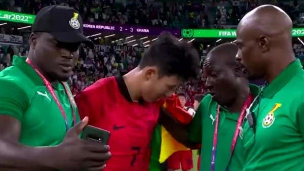 لاعب كوري يبكي ومسؤول يصوّر..”سيلفي وقحة” تثير غضبا