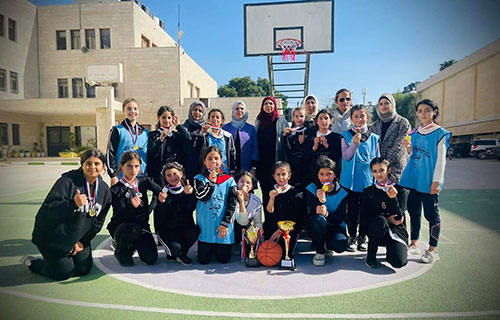 طالبات بيت إيبا يُتوجن بلقب كرة السلة لمدارس نابلس