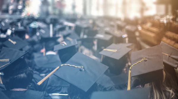 جامعة وهمية بالسودان تشعل عاصفة.. منحت شهادات طبية!