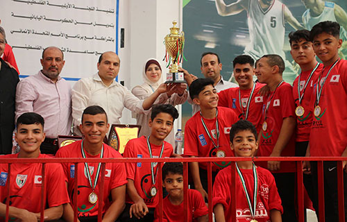 الأولمبية تتوّج فريقَي الفتيان والفتيات بالنادي الأهلي بكأسَي بطولة “الدودج بول”