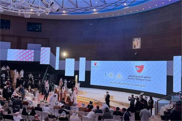 انطلاق ملتقى البحرين العالمي للحوار بمشاركة بابا الفاتيكان وشيخ الأزهر