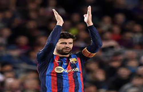 برشلونة يتفوق على ألميريا بثنائية في وداع بيكيه