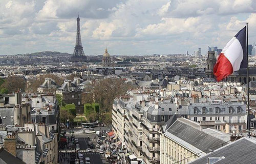 فرنسا ستطبق الضريبة العالمية على الشركات العام القادم