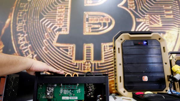 شاب لبناني يكسب 20 ألف دولار شهرياً من تعدين بيتكوين بطريقة مبتكرة