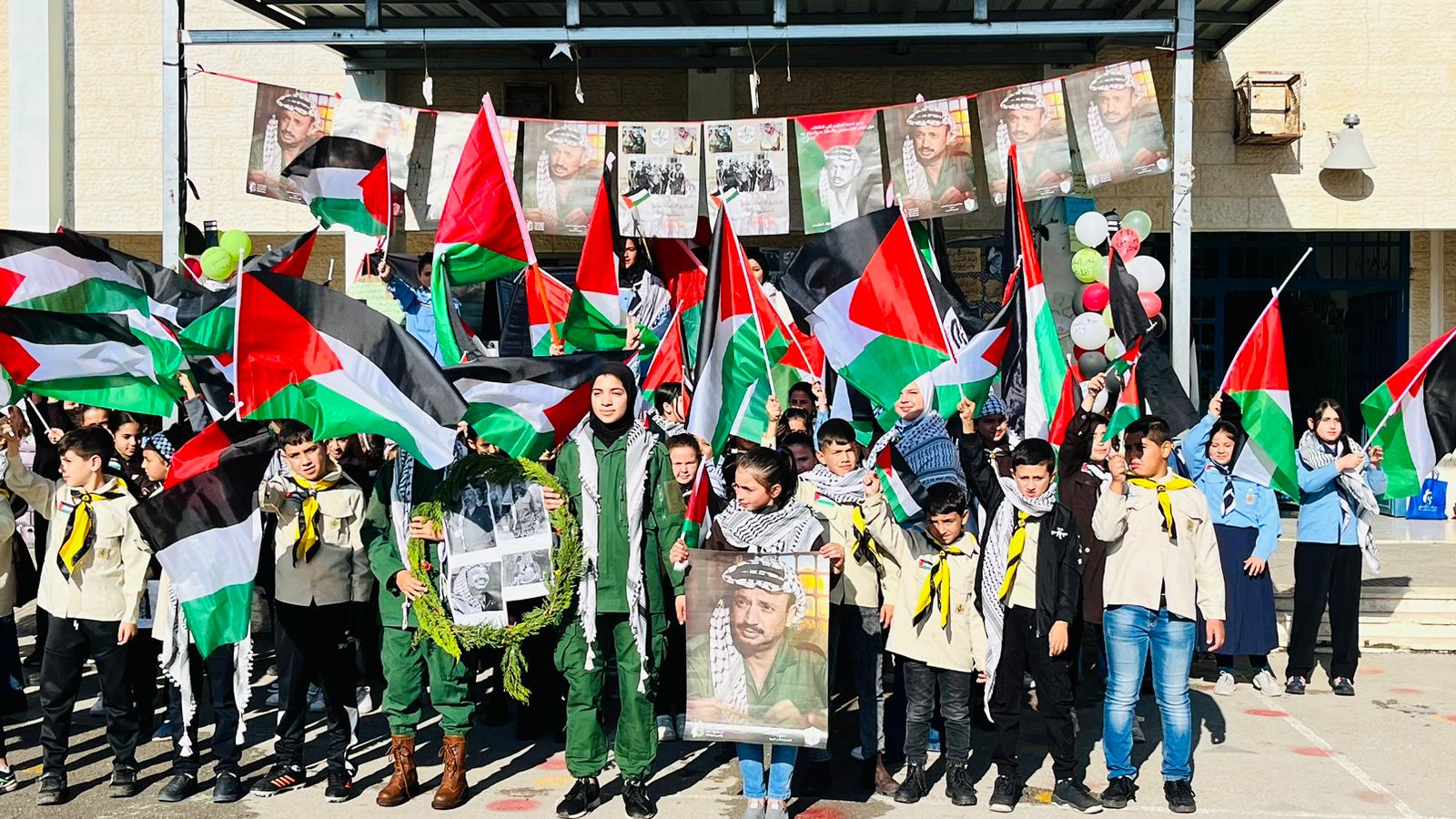 مدارس فلسطين تحيي ذكرى استشهاد القائد ياسر عرفات-الحياة الجديدة