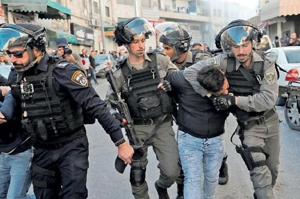 الاحتلال يعتقل ثلاثة شبان من القدس-الحياة الجديدة