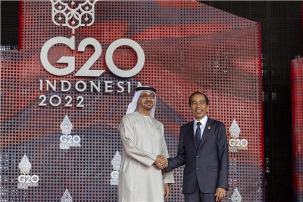 بن زايد: العالم يواجه تحديات بالصحة والمناخ لا يمكن حلها إلا بالتضامن