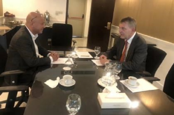 أبو هولي يبحث مع لازاريني دعم “الأونروا” وخدماتها-الحياة الجديدة