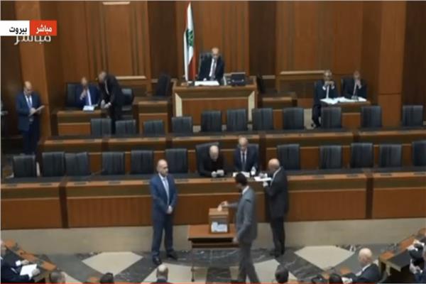 بدء عملية فرز أصوات النواب المقترعين لانتخاب رئيس لبنان