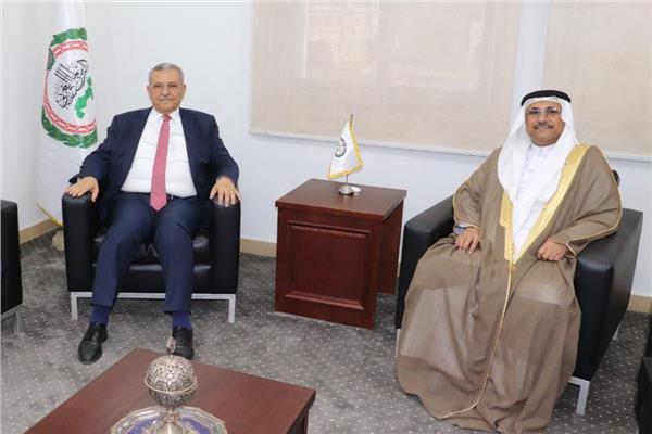 سفير الجزائر بالقاهرة يشيد بجهود البرلمان العربي في دعم العمل المشترك