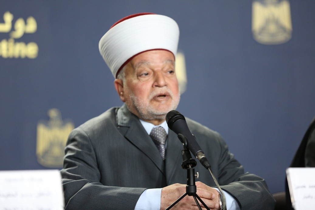 المفتي يدين اعتداء الاحتلال ومستوطنيه على المساجد-الحياة الجديدة