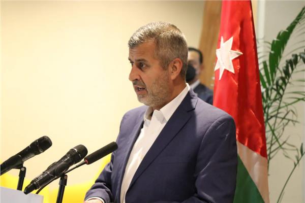 الأردن يدعو لتنفيذ مشروع ربط كهربائي لتزويد أوروبا بالطاقة الخضراء