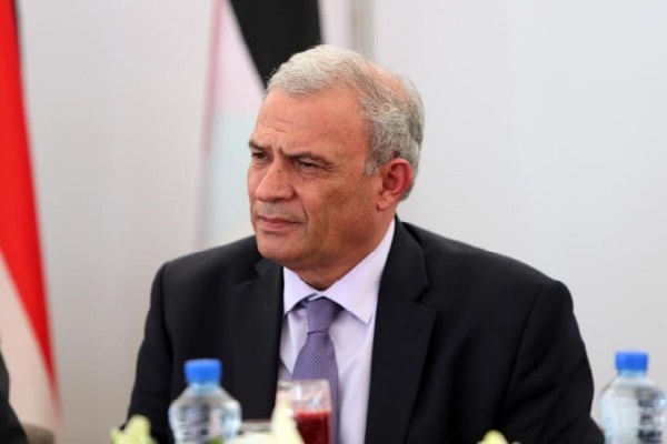 أبو عمرو يضع ممثل هولندا في صورة المستجدات على الساحة الفلسطينية-الحياة الجديدة