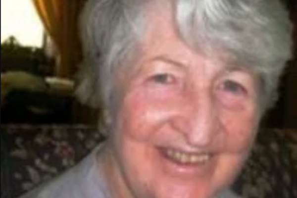 الموت يغيب أيقونة العمل الإنساني في غزة الطبيبة الاسترالية جين كالدر-الحياة الجديدة