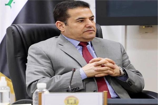 مستشار الأمن القومي العراقي وزعيم ائتلاف النصر يؤكدان ضرورة حفظ سيادة البلاد