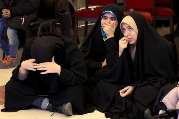 الحزن يخيّم على طهران بعد الهزيمة أمام أميركا