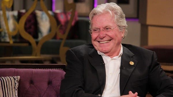 النجم بمصر يعمل بمفرده دون أي مساعدة!