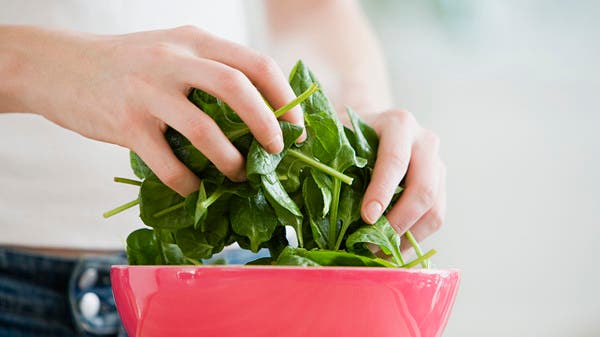 عظام أقوى وبشرة مشرقة.. 5 فوائد صحية مذهلة لهذه الأوراق الخضراء