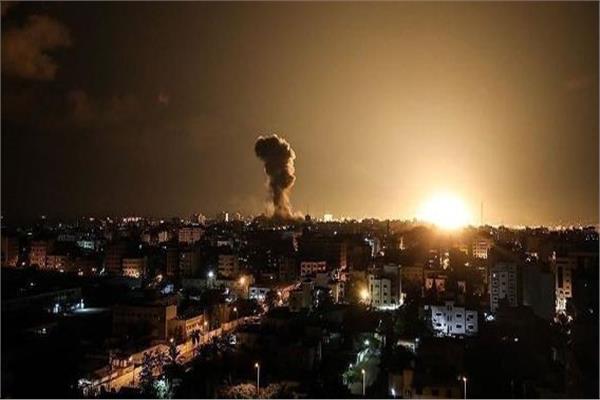 الطيران الحربي الإسرائيلي يقصف موقعا للفصائل الفلسطينية في قطاع غزة 