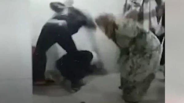ضربوا ممرضة فأجهضوها.. محامٍ ينفي والجيش المصري يتدخل