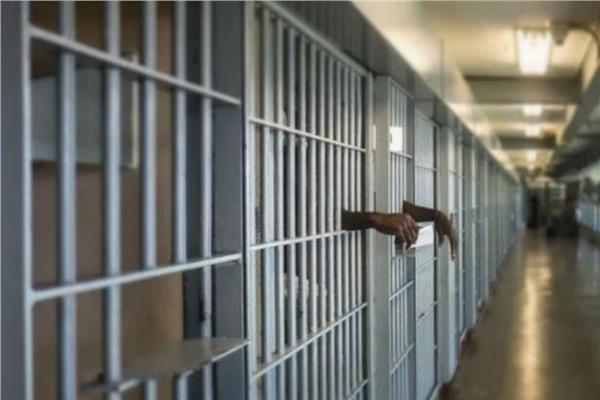 «الأسرى الفلسطينيين»: 314 أسيرا مضى على اعتقالهم أكثر من 20 عامًا