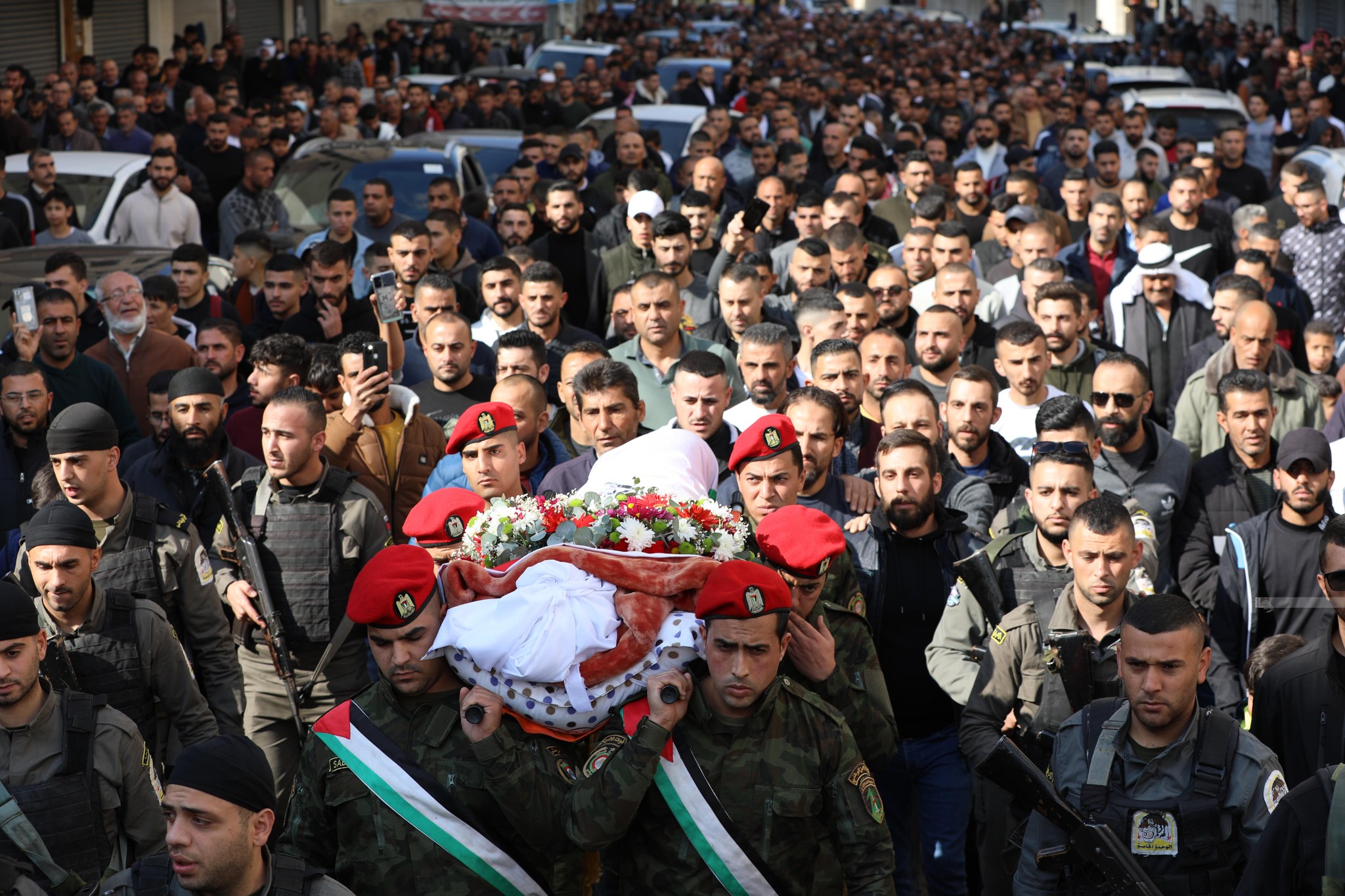 تشييع جثمان المناضل الوطني أحمد سلهوب في دورا-الحياة الجديدة