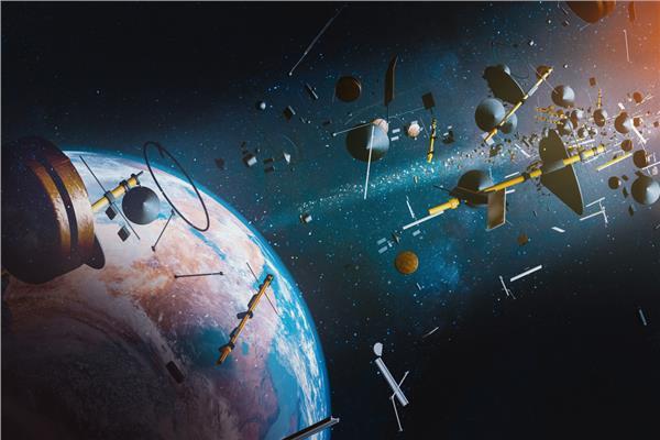 تطوير جهاز لتطهير مدار الأرض من النفايات الفضائية 