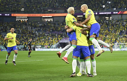 البرازيل تستحضر الأسطورة بيليه وترد له التحية بأربعة أهداف في مرمى الكوريين