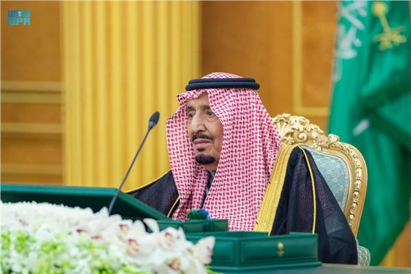 الملك سلمان يقر ميزانية المملكة بفائض ١٠٢ مليار ريال